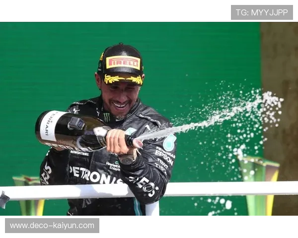 F1传奇车手汉密尔顿宣布成立基金会支持少数族裔车手