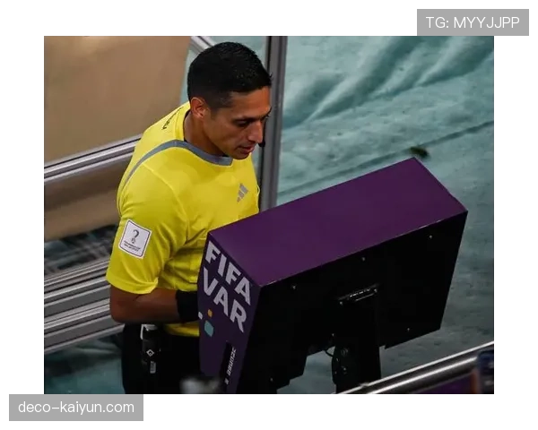 VAR判罚改变战局：一次越位判罚如何让获胜方的进攻阵型布置前功尽弃？